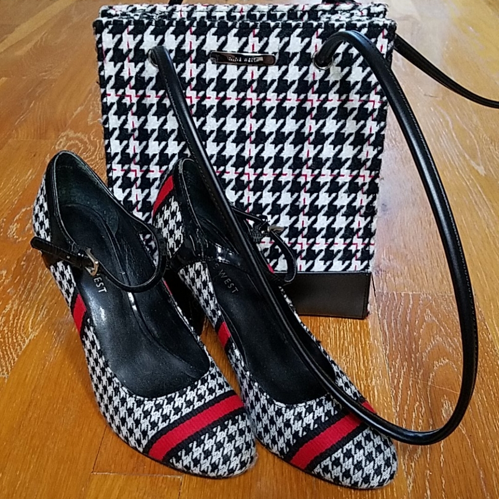 Nine West Heels with ankle strap & matching purse!